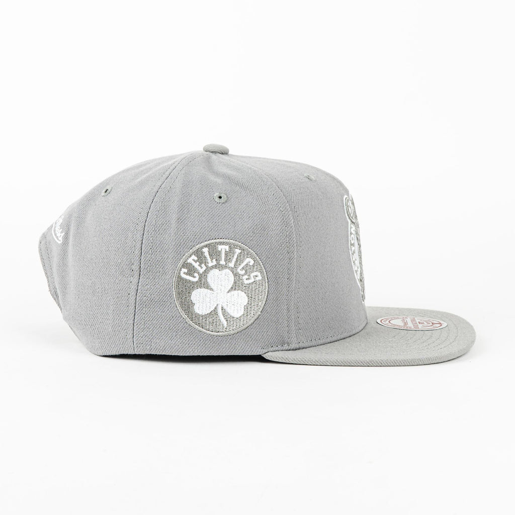 GORRA MITCHELL & NESS CELTICS EVERGREEN GREY